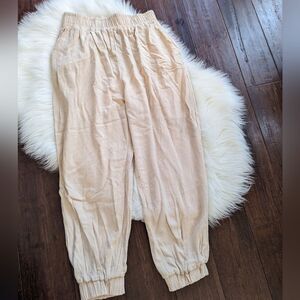 Elliatt beige white linen blend joggers M Medium Revolve Bloomingdale's